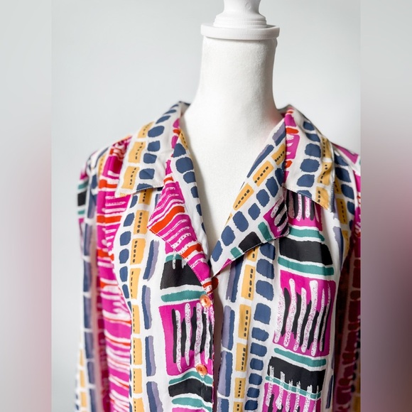 Vintage Patterned Button Up - Picture 5 of 6